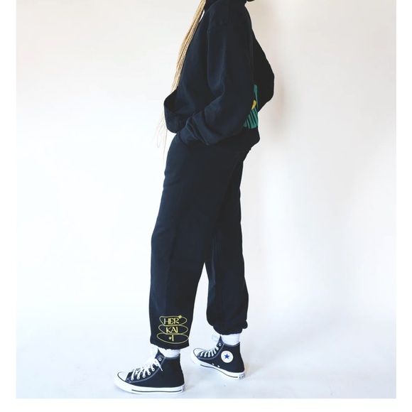 Her Kai & I - BOUNDLESS IN DIVINITY JOGGERS - BLACK BEAUTY ($110 new) - Picture 9 of 9